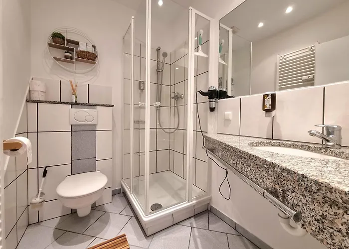 Charysma - Rosso-suite, Warmes&stilvolles Design, Terrasse, Parkplatz Hamelin