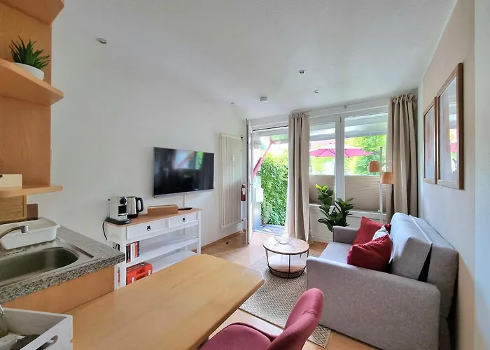 Charysma - Rosso-suite, Warmes&stilvolles Design, Terrasse, Parkplatz * Hamelin